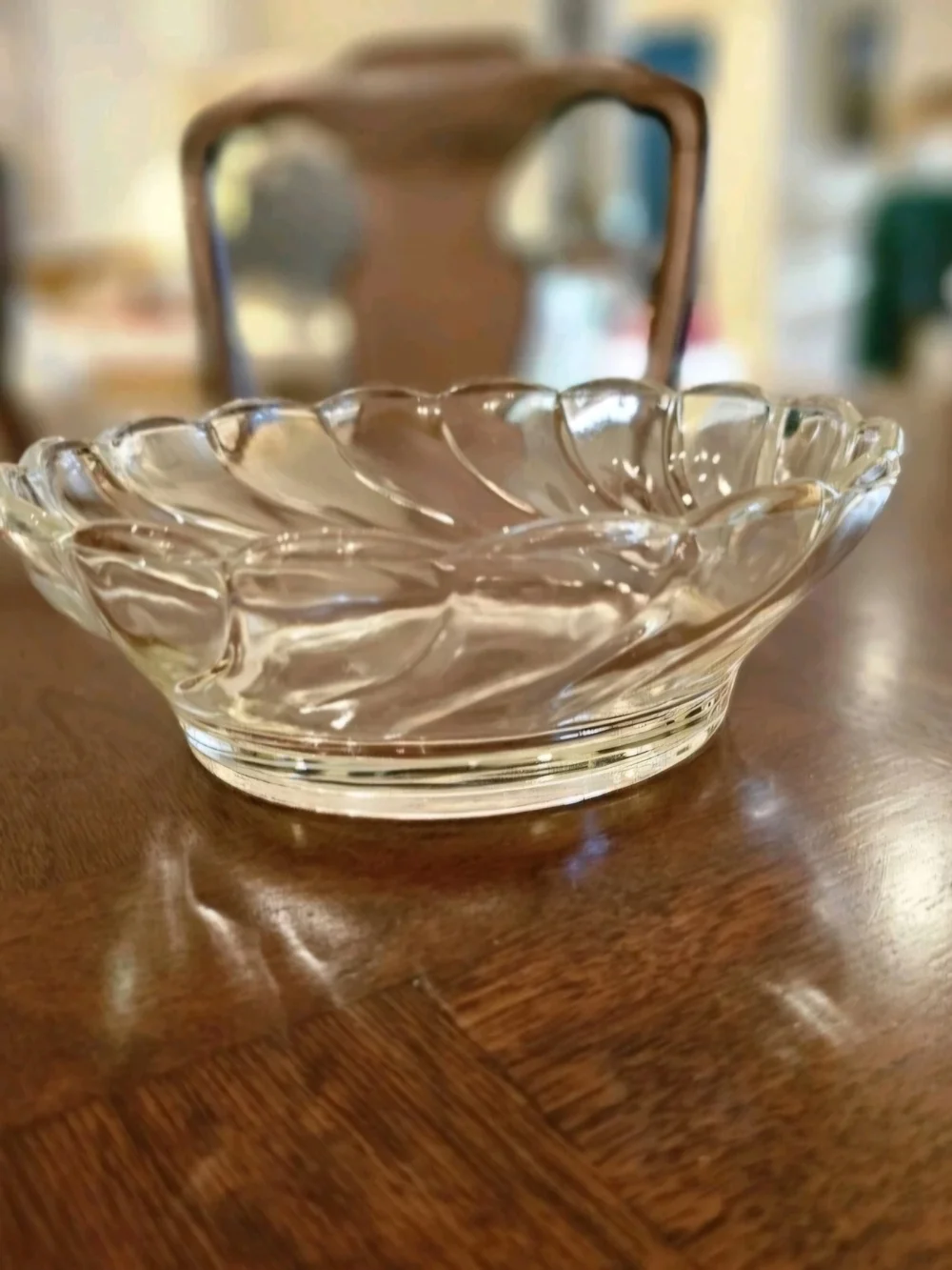 Vintage 60s Clear Pressed Glass Serving Dish Bowl w/Scallop Swirl 7
